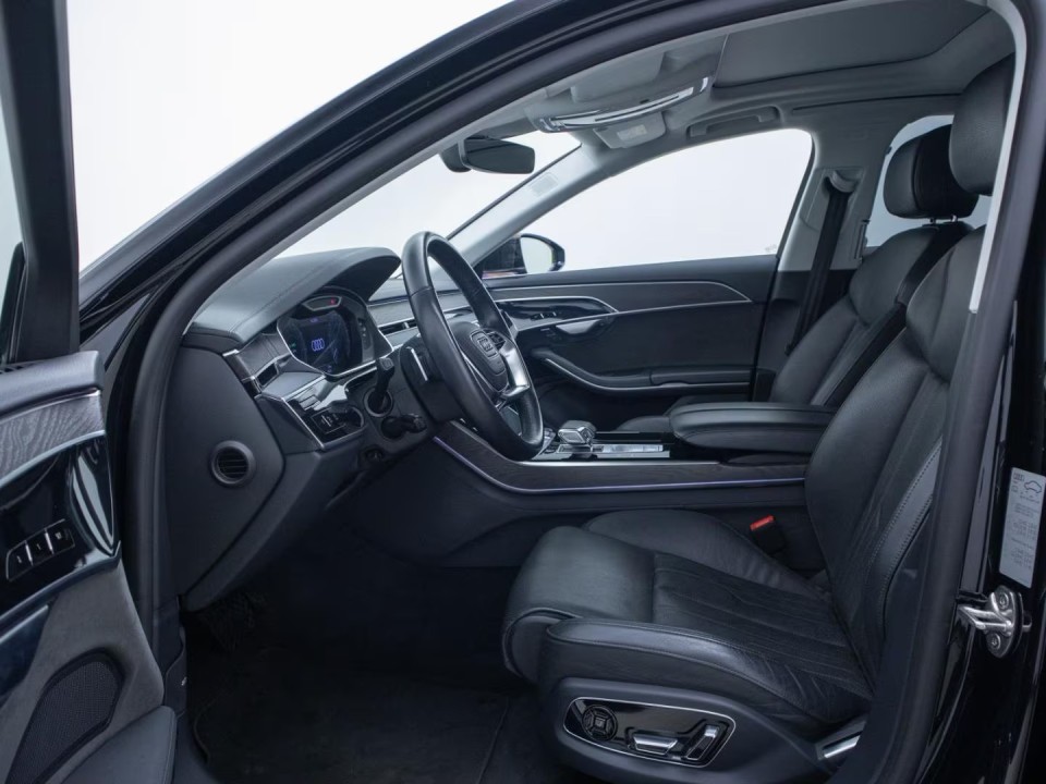 Audi A8 60 TFSIe quattro tiptronic - foto 11