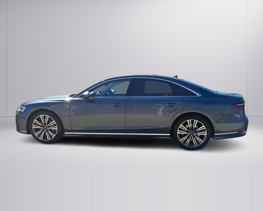AUDI A8 2022 — imagine 5