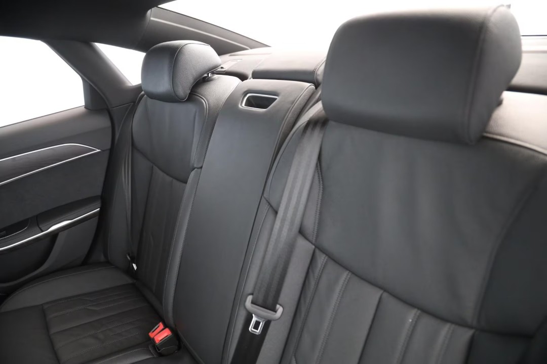 Audi A8 55TFSI quattro tiptronic - foto 17