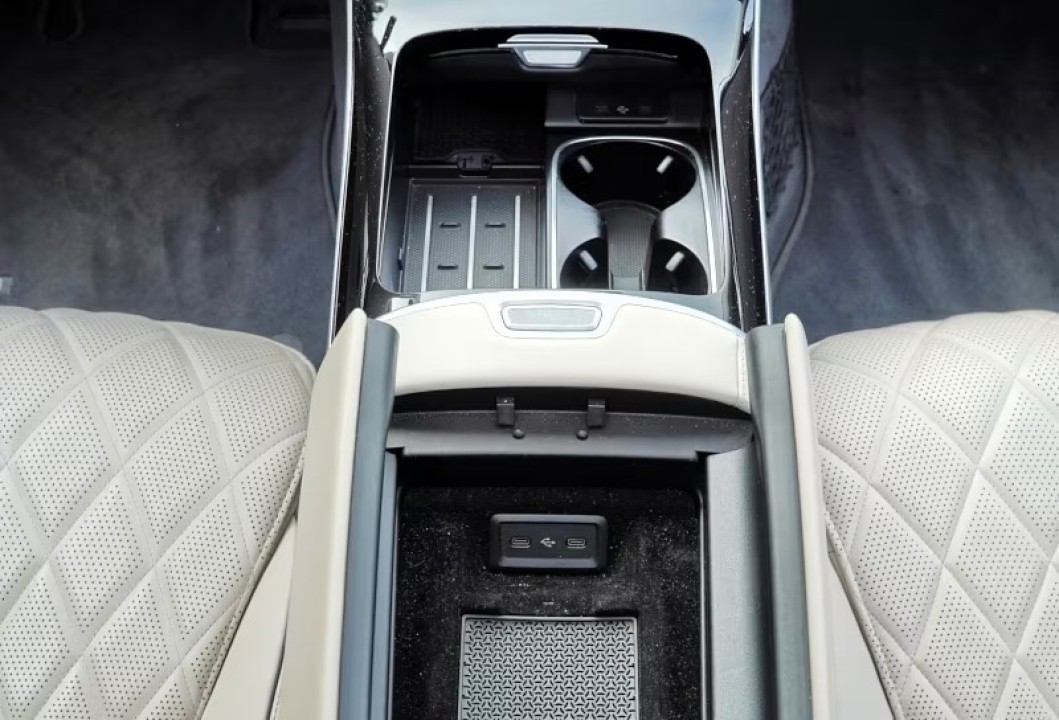 Mercedes-Benz S Maybach 580e AMG - foto 10