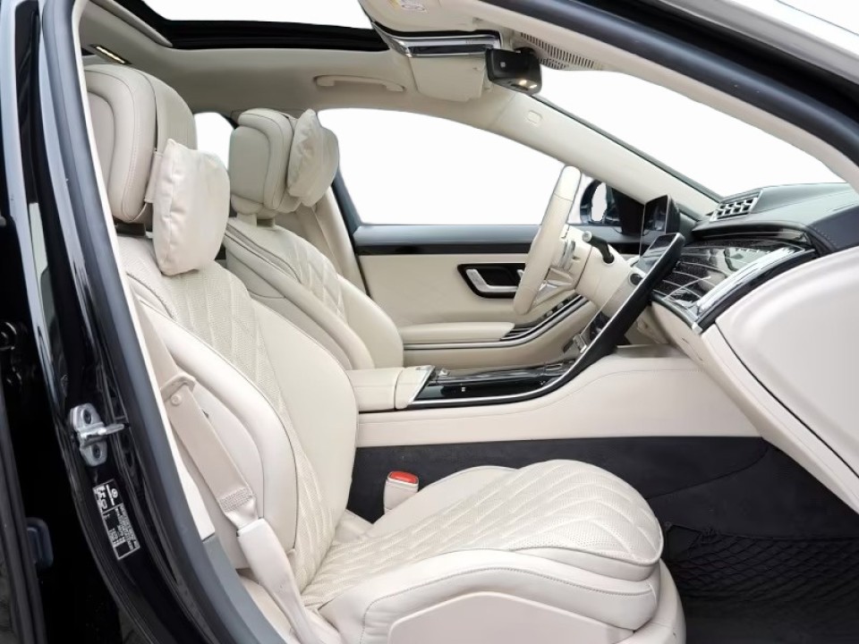Mercedes-Benz S Maybach 580e AMG - foto 6