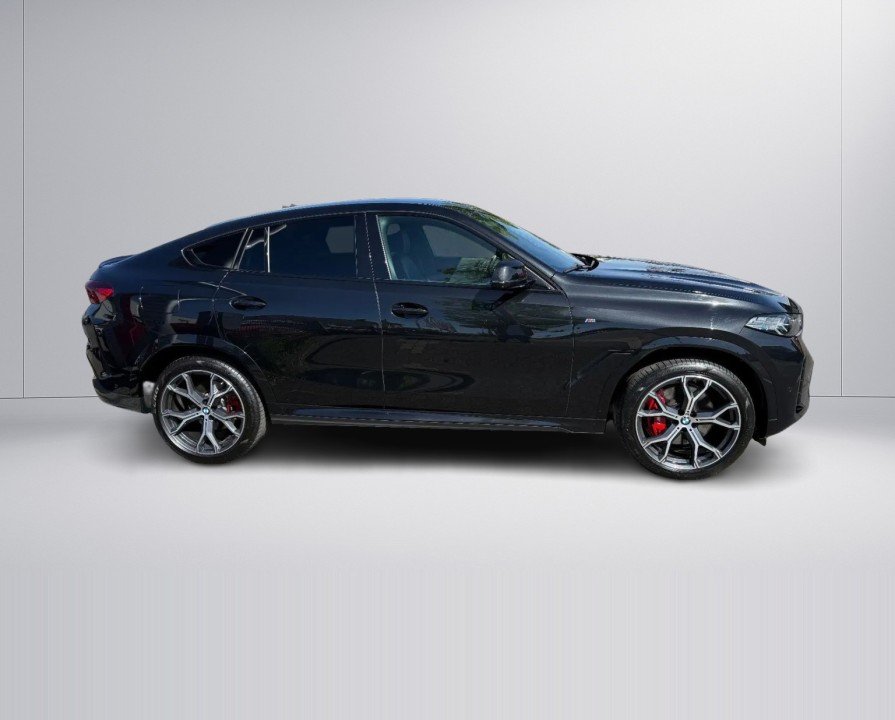 BMW X6 xDrive30d M-Sport (2)