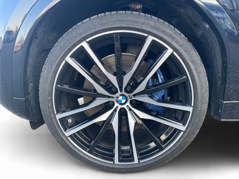 BMW X6 M60i xDrive - foto 14