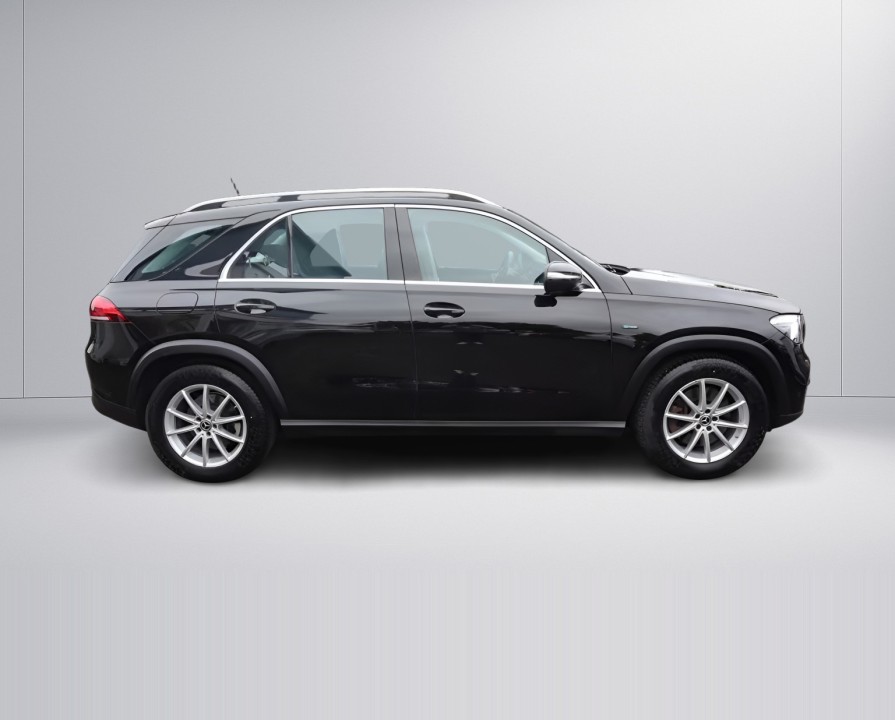 Mercedes-Benz GLE 350de 4MATIC (2)