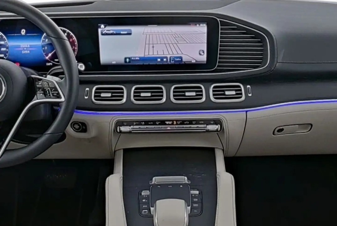 Mercedes-Benz GLE 450 4MATIC AMG - foto 7