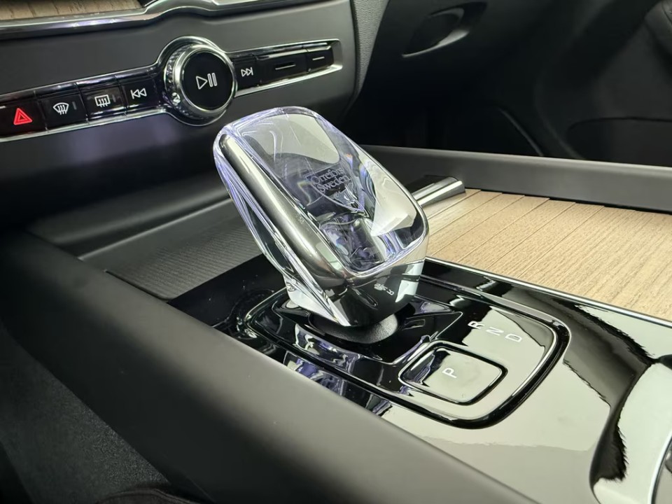 Volvo XC 60 B5 Ultra Dark - foto 19
