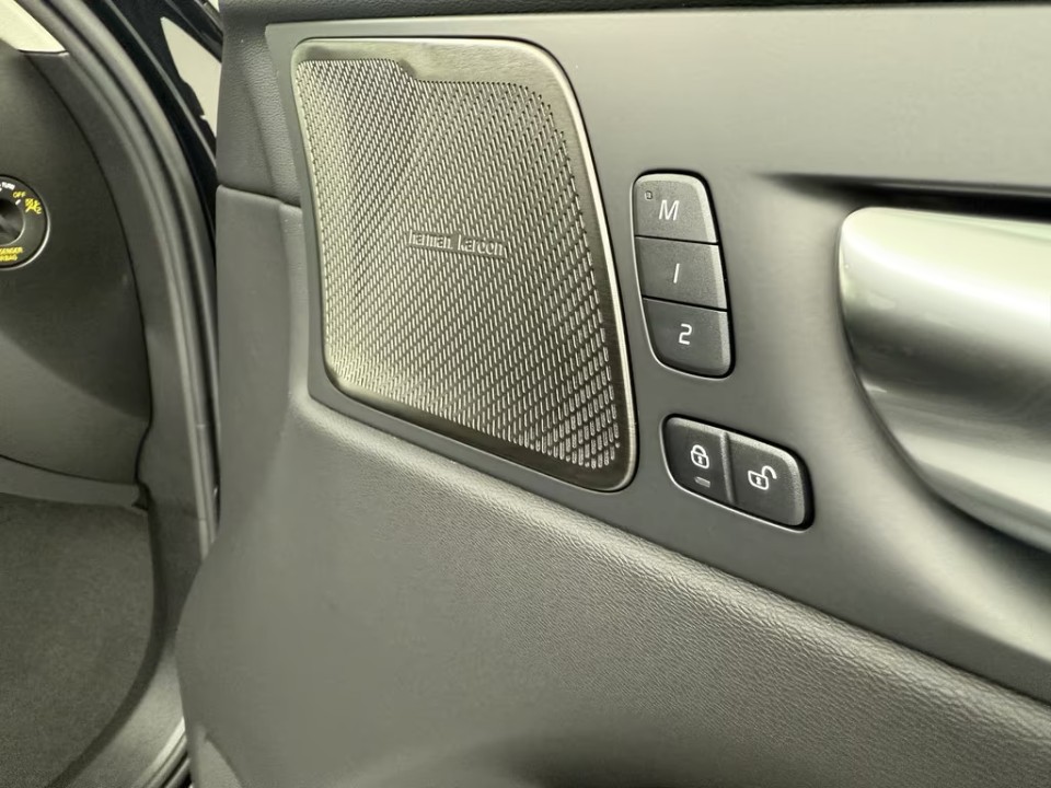 Volvo XC 60 B5 Ultra Dark - foto 21