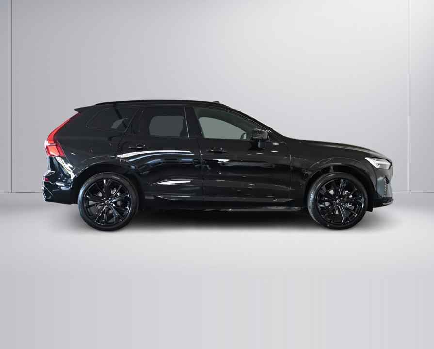 Volvo XC 60 Plus Black Edition (2)