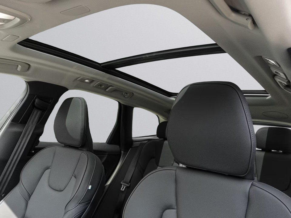 Volvo XC 60 Plus Dark AWD B5 - foto 12