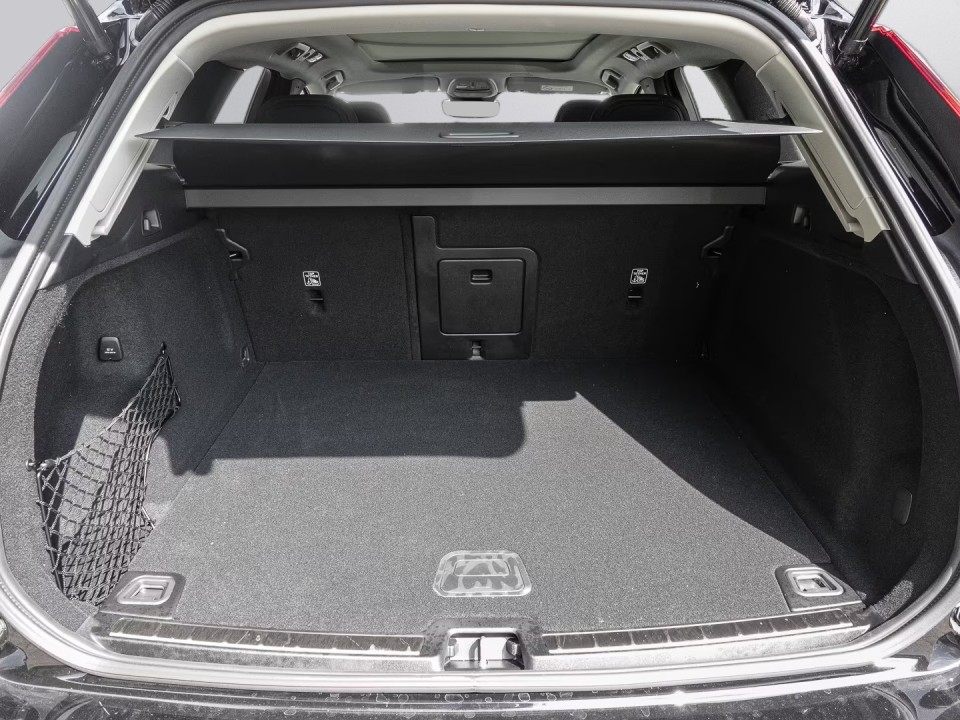 Volvo XC 60 Plus Dark AWD B5 - foto 16