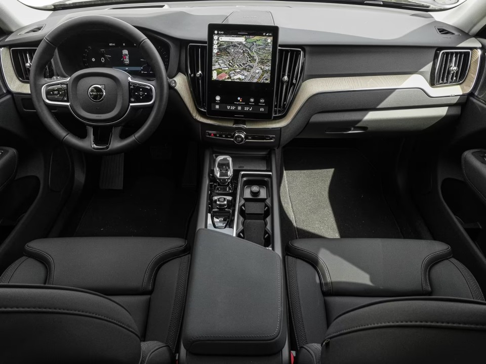 Volvo XC 60 Plus Dark AWD B5 - foto 9