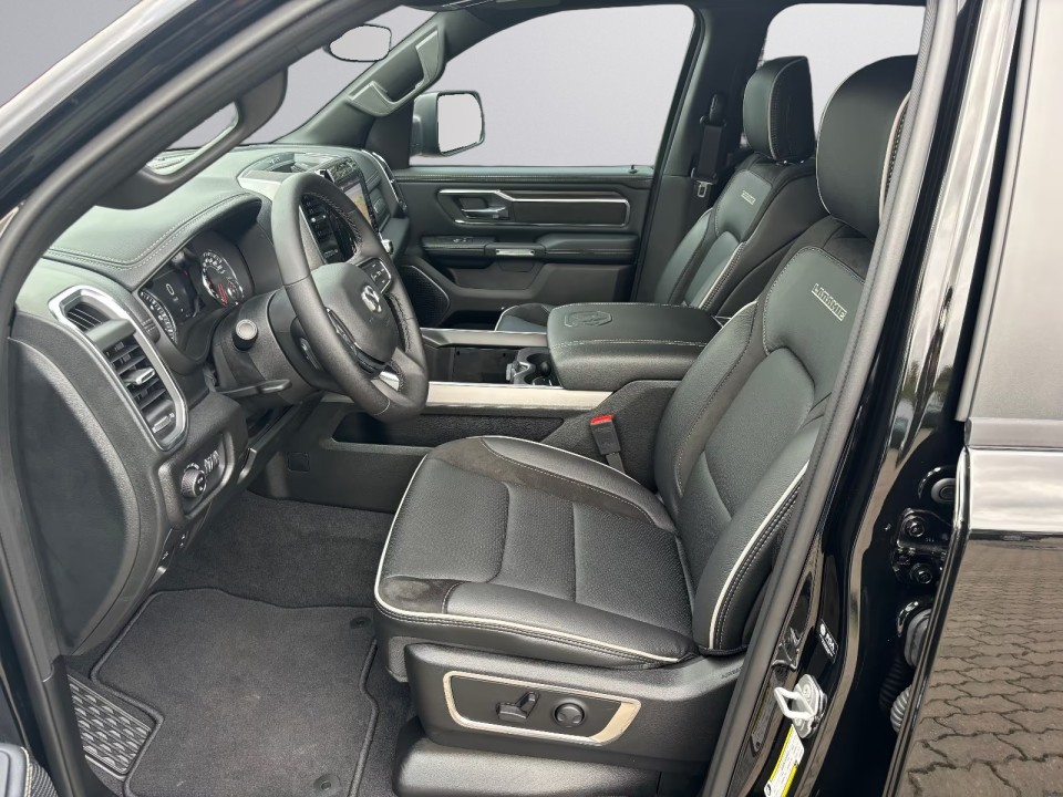 Dodge RAM 1500 Laramie Sport - foto 11