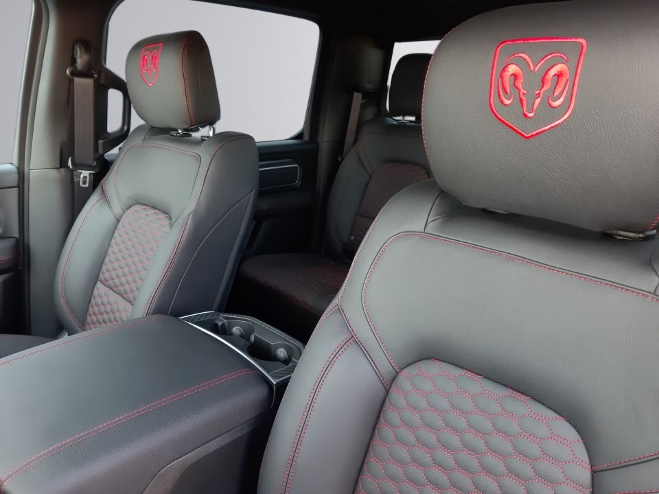 Dodge RAM 1500 CrewCab BigHorn - foto 24