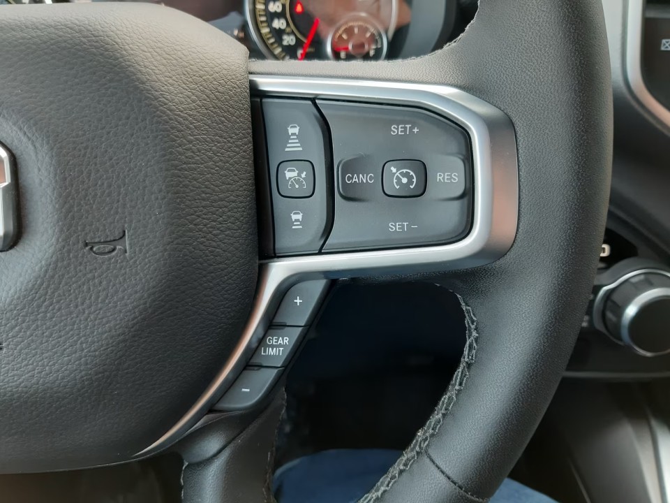 Dodge RAM 1500 CrewCab BigHorn - foto 14
