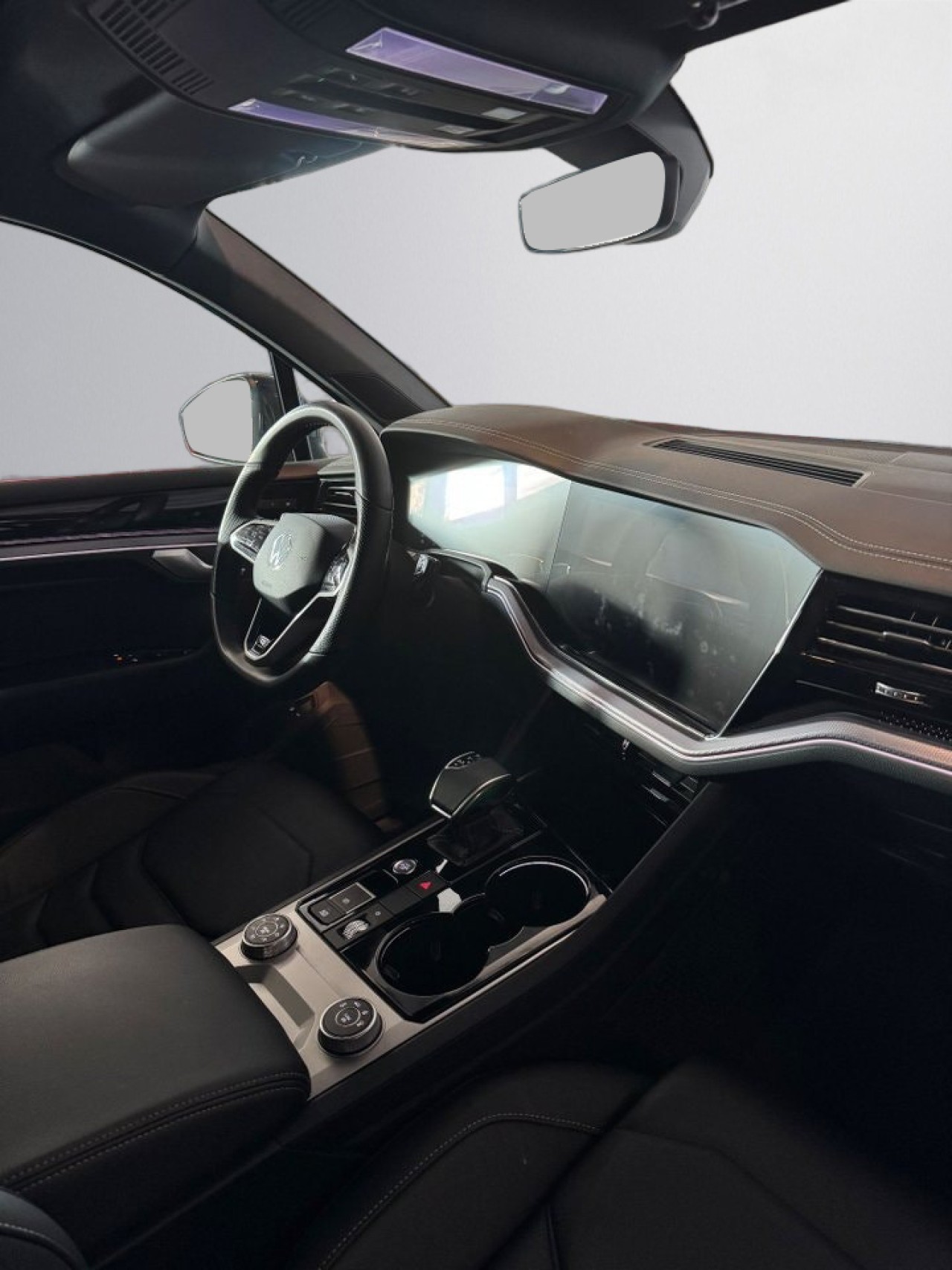 Volkswagen Touareg - foto 10