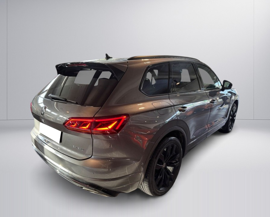 Volkswagen Touareg (3)