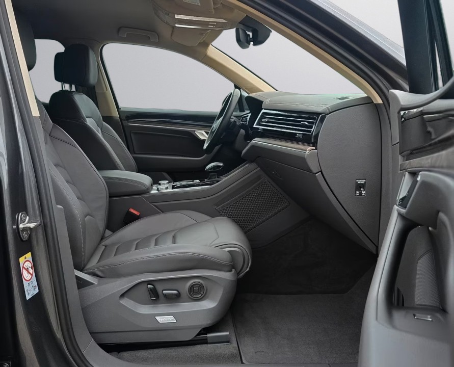 Volkswagen Touareg - foto 14