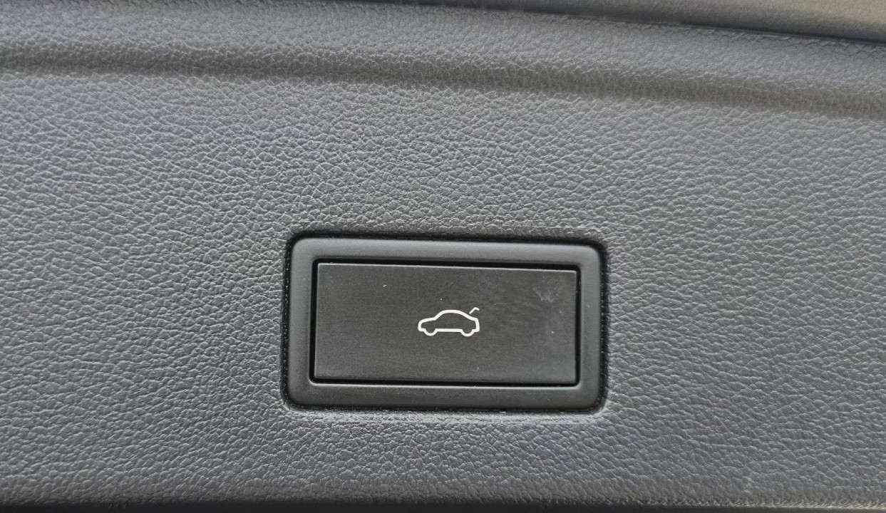 Volkswagen Touareg - foto 21