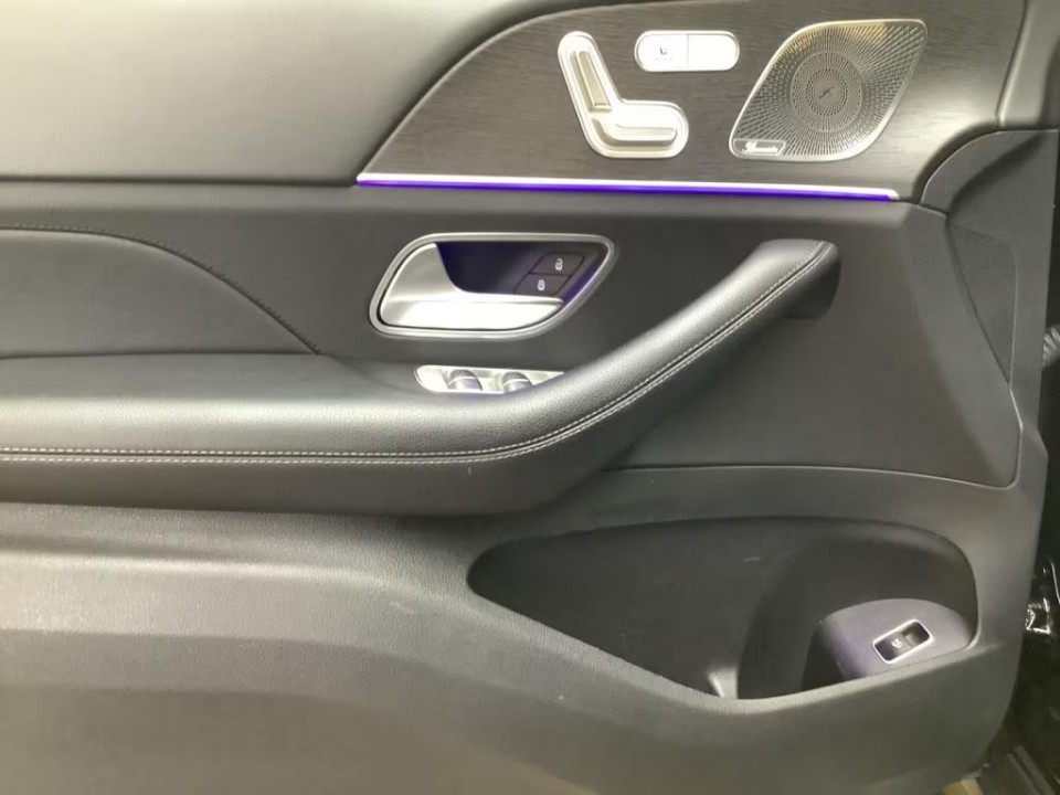 Mercedes-Benz GLE 400d 4MATIC AMG - foto 15