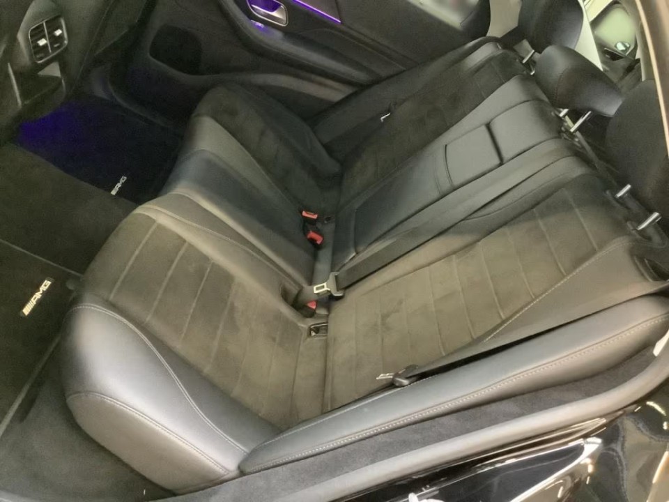 Mercedes-Benz GLE 400d 4MATIC AMG - foto 8
