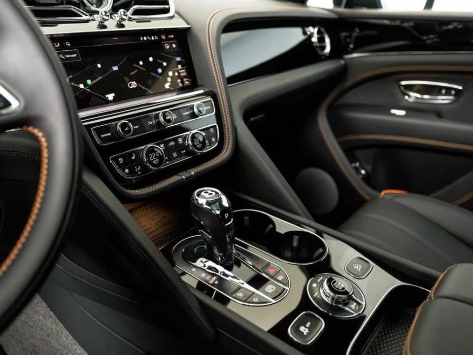 Bentley Bentayga - foto 10