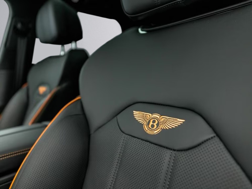 Bentley Bentayga - foto 13
