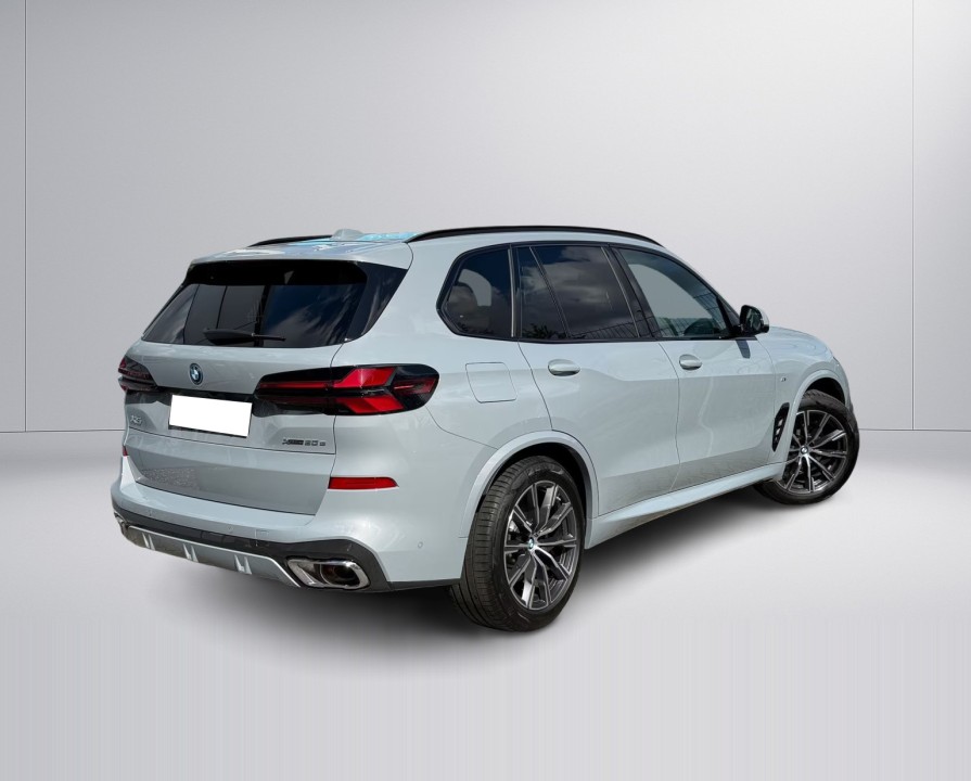 BMW X5 xDrive50e M-Sport (2)