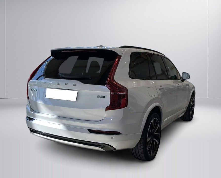 Volvo XC 90 Plus Dark AWD (2)