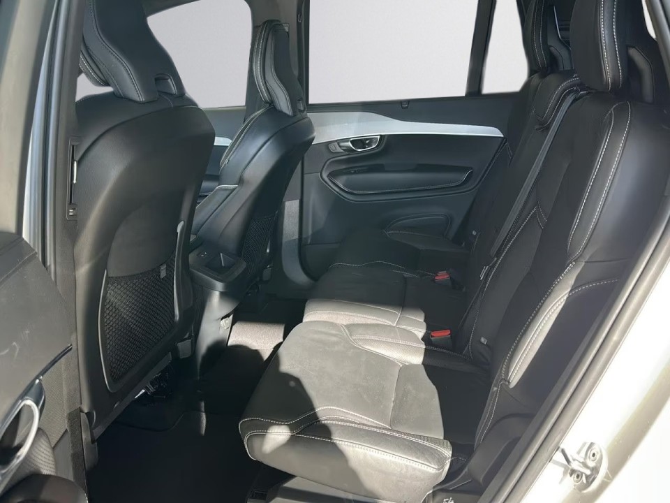 Volvo XC 90 Plus Dark AWD - foto 7