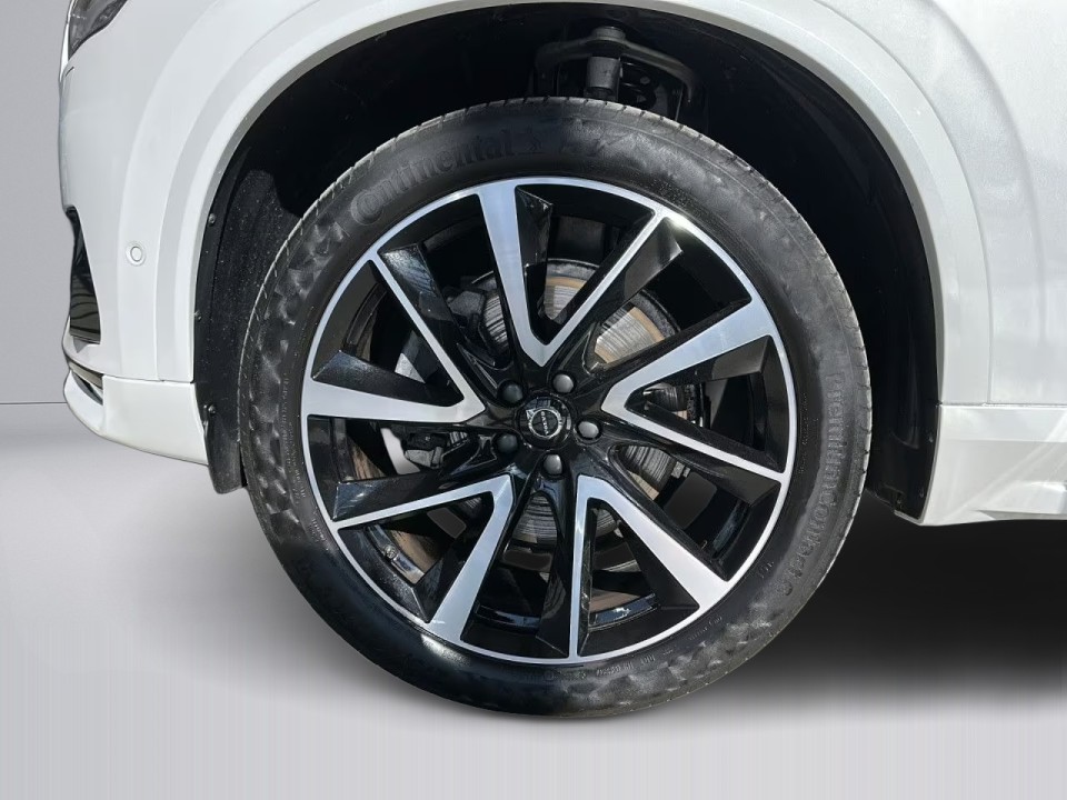Volvo XC 90 Plus Dark AWD - foto 12