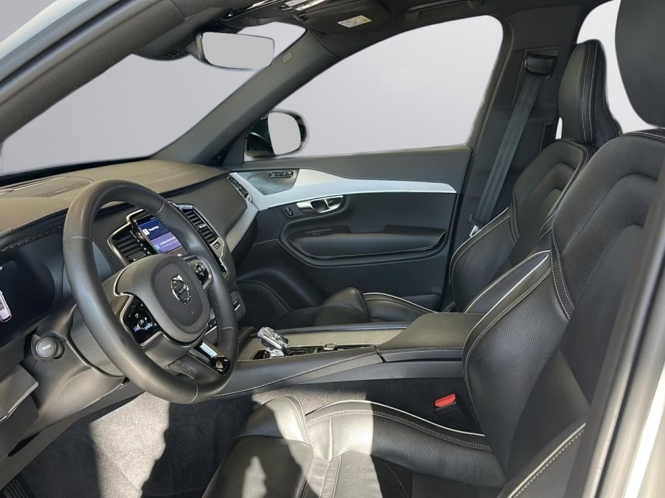 Volvo XC 90 Plus Dark AWD - foto 6
