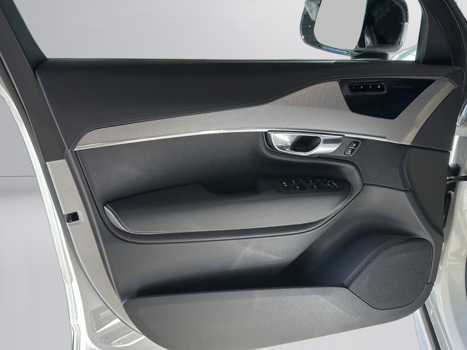 Volvo XC 90 Plus Dark AWD - foto 10