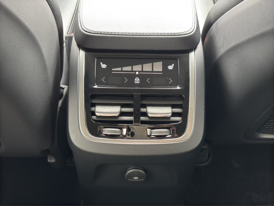 Volvo XC 90 T8 Plus Bright - foto 17