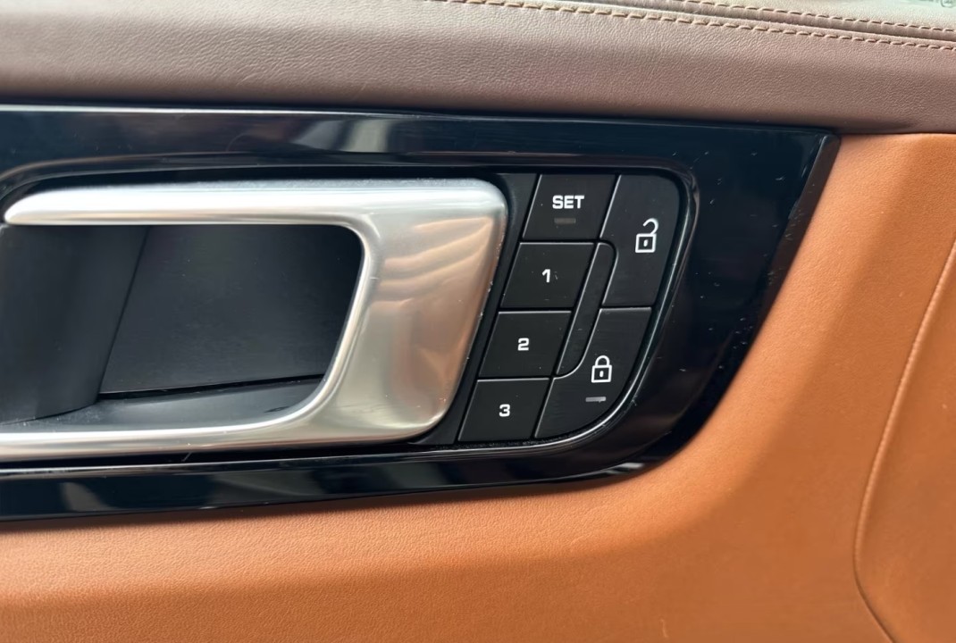 Porsche Cayenne E-Hybrid - foto 17