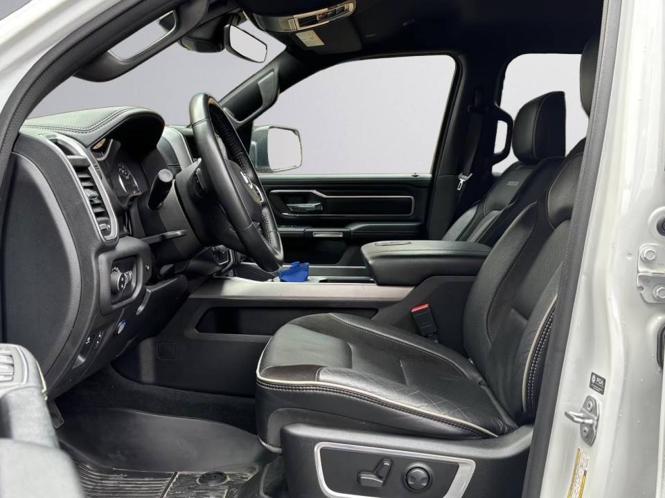 Dodge RAM 1500 Laramie - foto 15