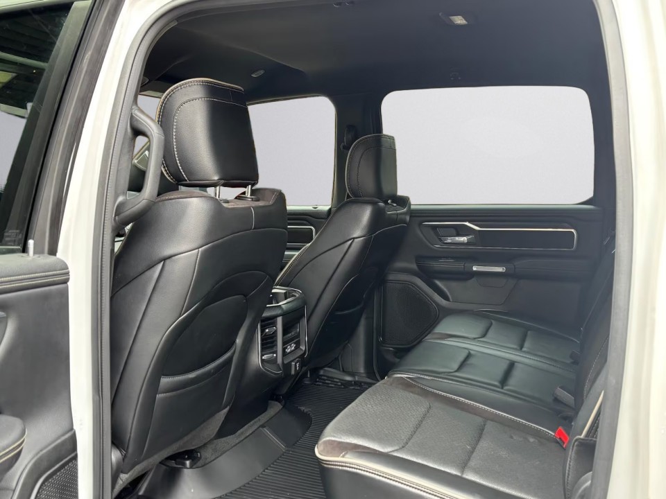 Dodge RAM 1500 Laramie - foto 16