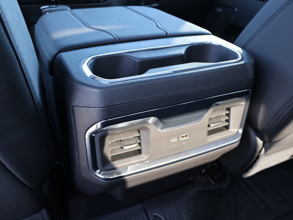 GMC Sierra - foto 18