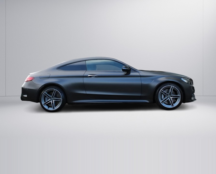 Mercedes-Benz C 63 AMG Coupe (3)