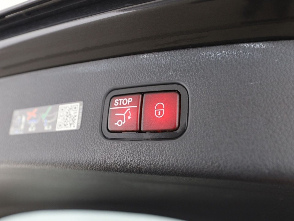 Mercedes-Benz GLC 300 4MATIC - foto 26