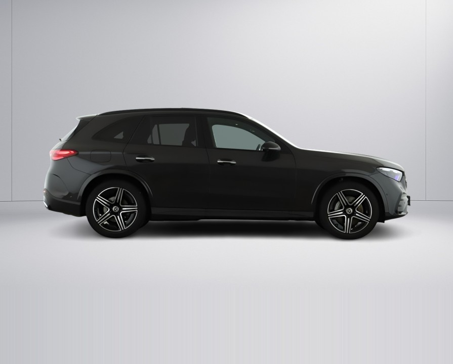 Mercedes-Benz GLC 300 4MATIC (2)