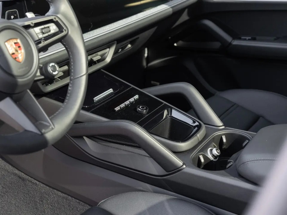 Porsche Cayenne Coupe E-Hybrid - foto 16