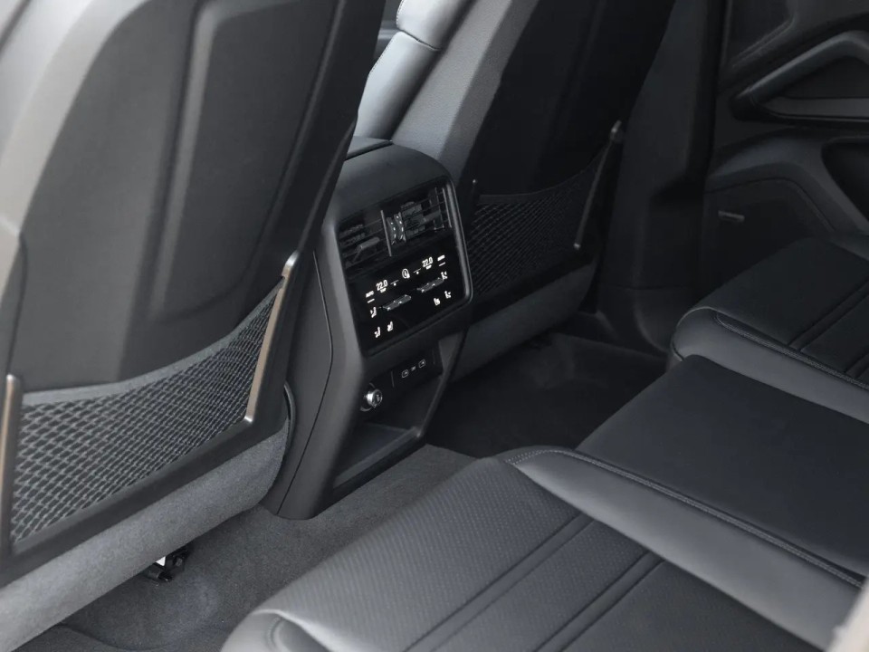 Porsche Cayenne Coupe E-Hybrid - foto 22