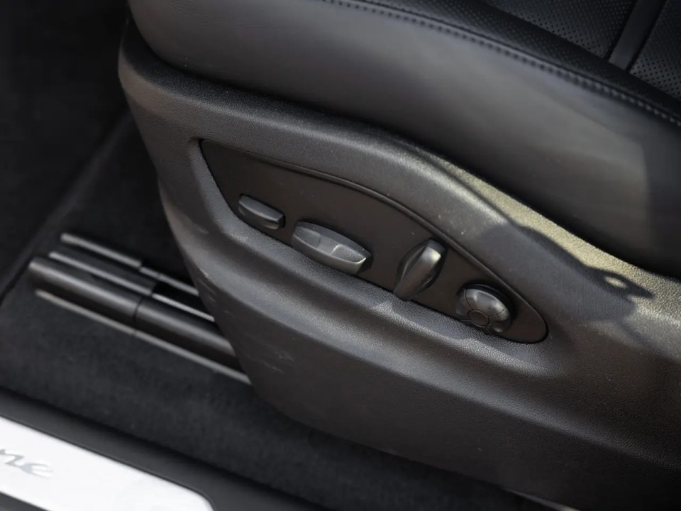 Porsche Cayenne Coupe E-Hybrid - foto 26