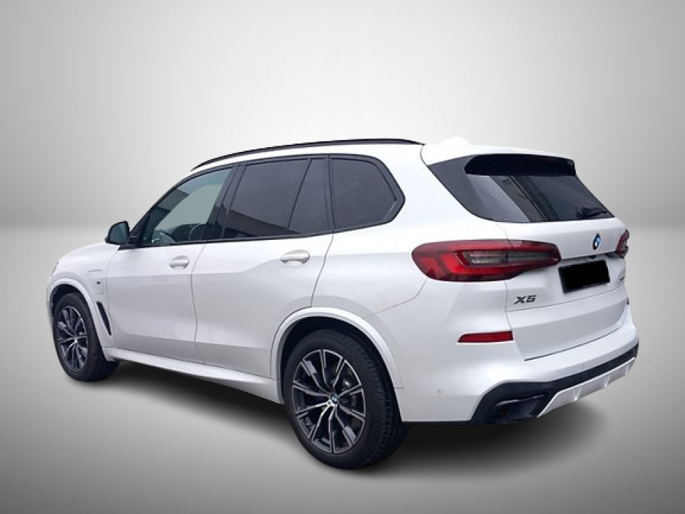 BMW X5 xDrive45e M-Sport (4)