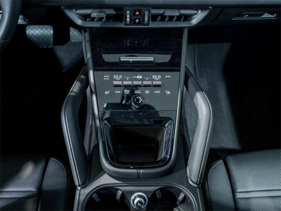 Porsche Cayenne Coupe E-Hybrid - foto 12
