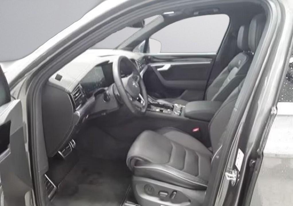 Volkswagen Touareg 3.0 V6 TDI R-Line 4Motion (3)
