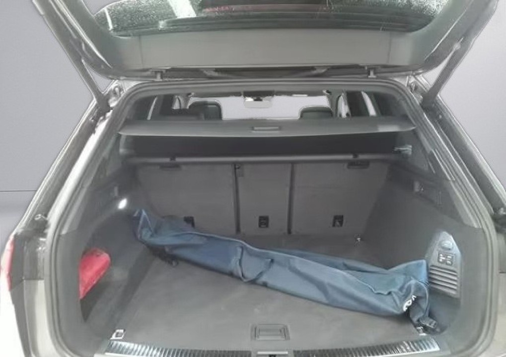 Volkswagen Touareg 3.0 V6 TDI R-Line 4Motion (4)