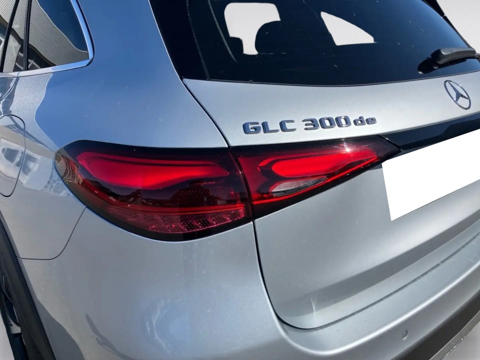 Mercedes-Benz GLC 300de 4MATIC - foto 11