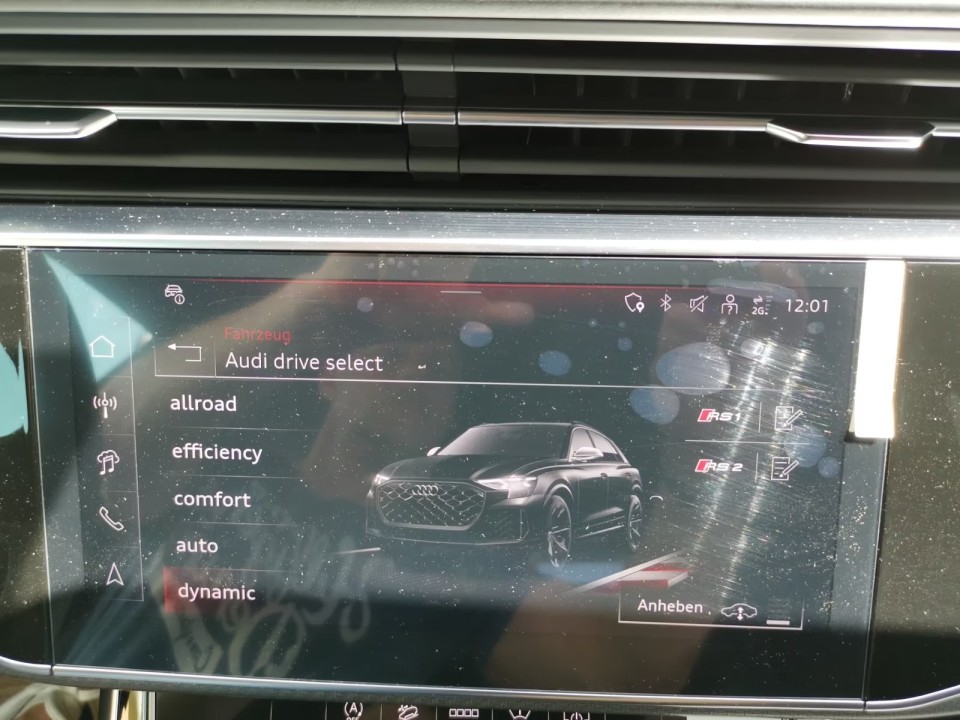 Audi RS Q8 - foto 15