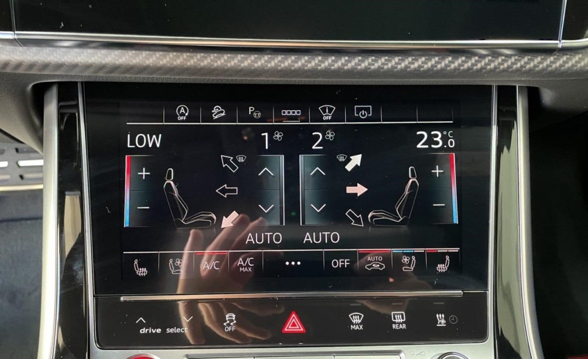 Audi RS Q8 - foto 11